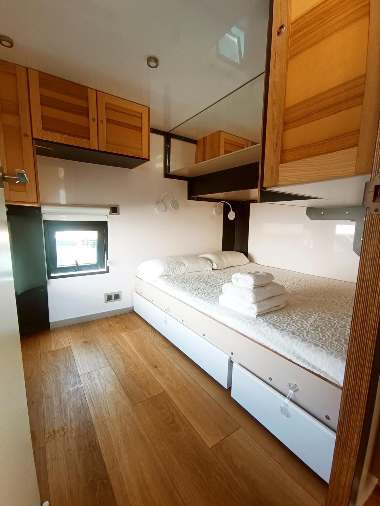Casa Flotante En El Puerto De Vigo - Different Charter Ξενοδοχείο Εξωτερικό φωτογραφία