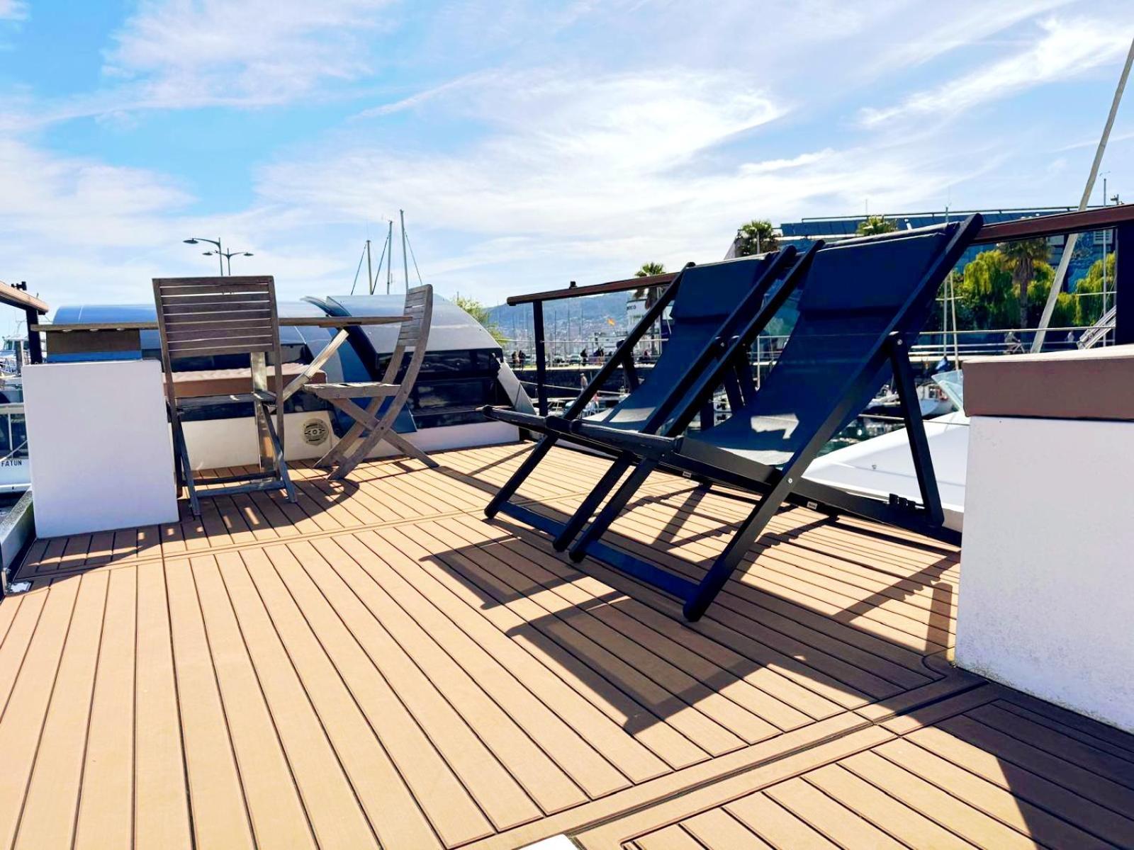 Casa Flotante En El Puerto De Vigo - Different Charter Ξενοδοχείο Εξωτερικό φωτογραφία